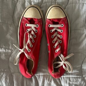 Converse | Chuck Taylor Red Low Top | M7/W9